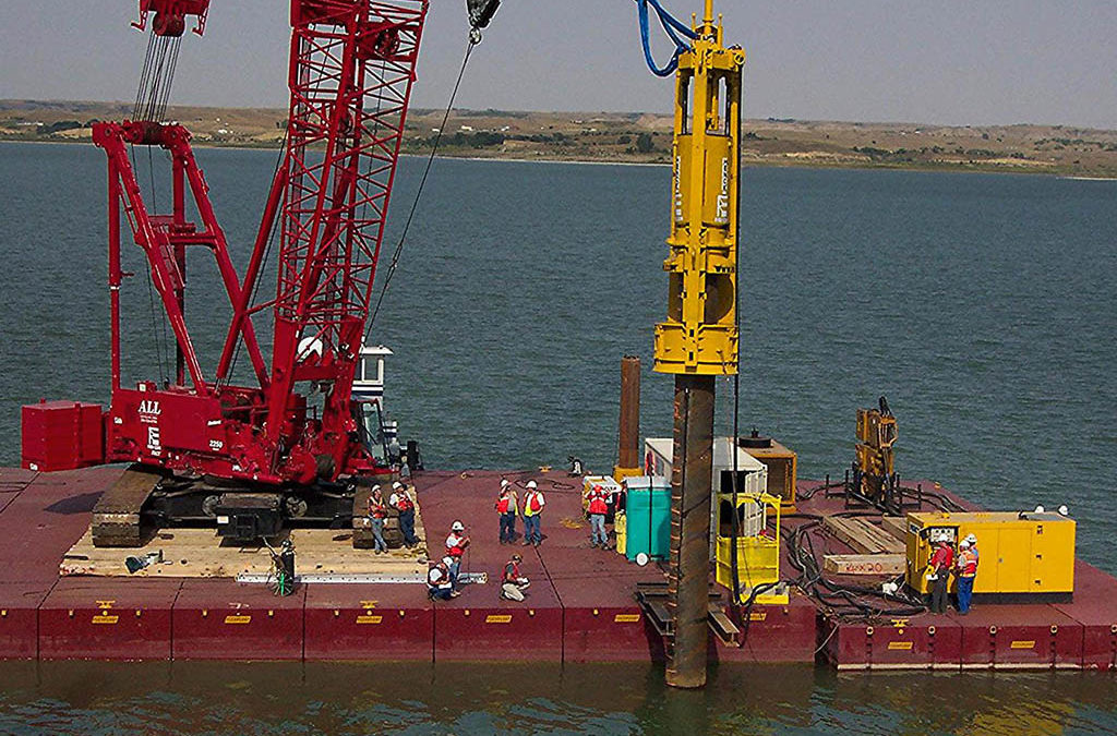 Crane Barges Build Four Bears Bridge