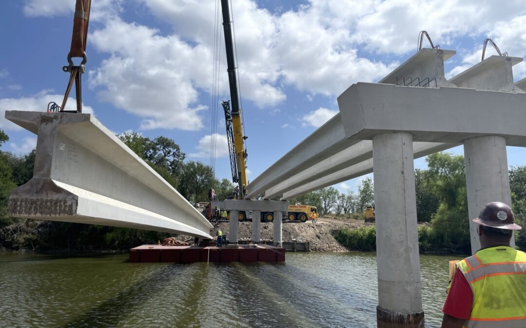 Relmco Sets Girders Across Nueces River