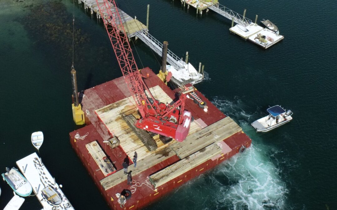 Flexifloats support Manitowoc crawler in Maine